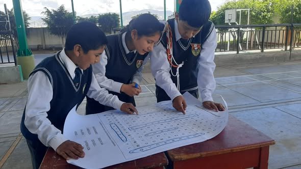 CREATIVIDAD, CONOCIMIENTO E IDENTIDAD MARCARON JORNADA ESCOLAR EN LA I.E. “ESMERALDA DE LOS ANDES”