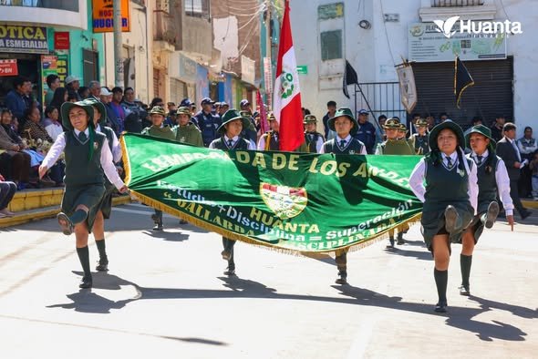¡"ESMERALDA DE LOS ANDES" VUELVE A CONQUISTAR HUANTA! 